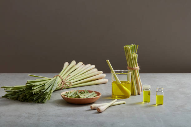 LEMONGRASS ESSENTIAL OIL